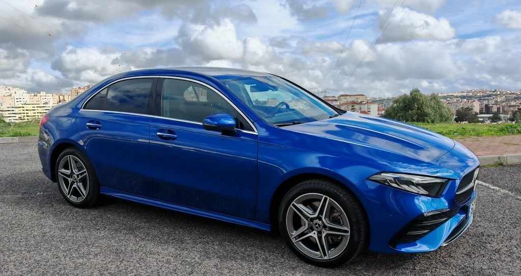 mercedes-benz-classe-a-2023-hibrido-1332cc