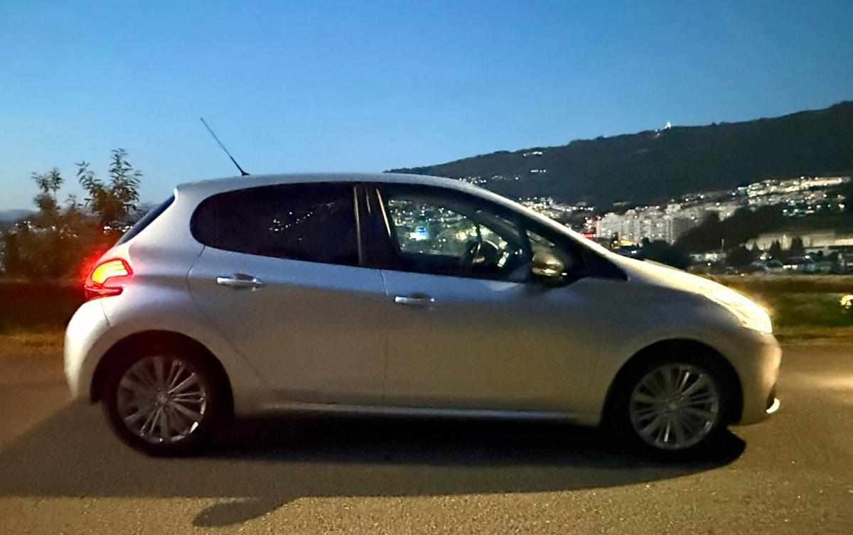 peugeot-208-1-2-vti-2018-gasolina-1199cc