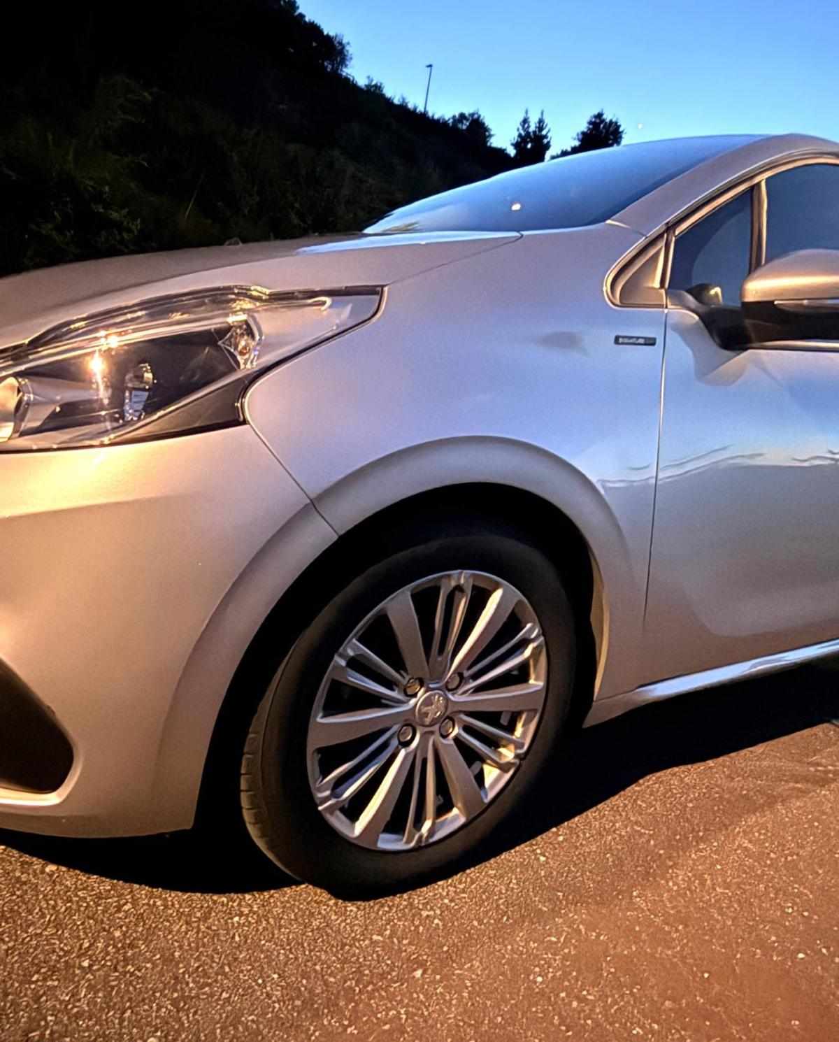 peugeot-208-1-2-vti-2018-gasolina-1199cc
