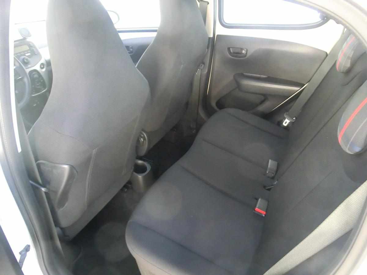 peugeot-108-1-0-vti-2015-gasolina-998cc