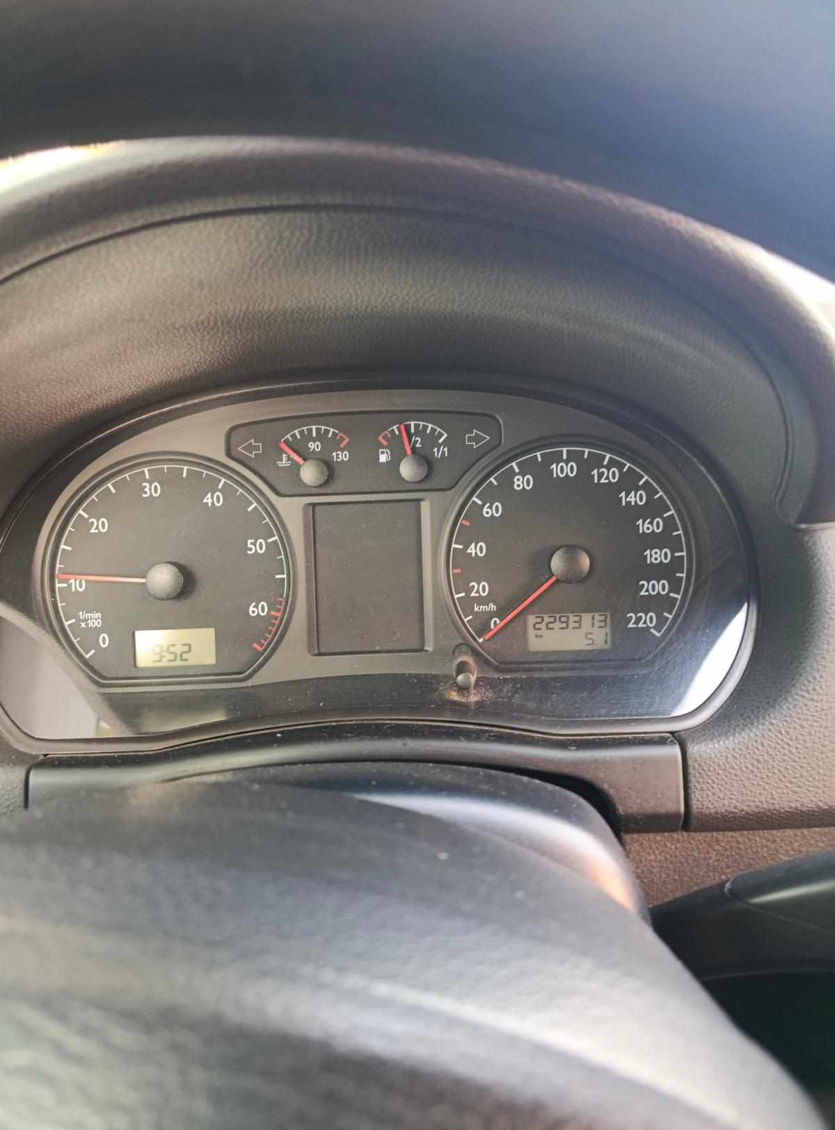 volkswagen-polo-1-2-2002-gasolina-1198cc