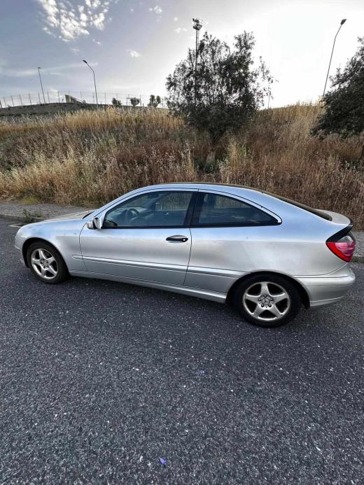 mercedes-benz-classe-c-c-220-cdi-sportcoupe-2001-diesel-2148cc