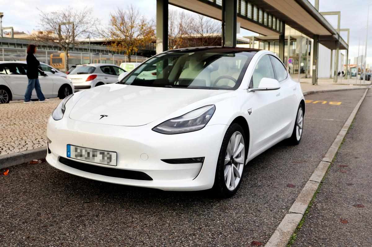 tesla-model-3-long-range-awd-2019-eletrico