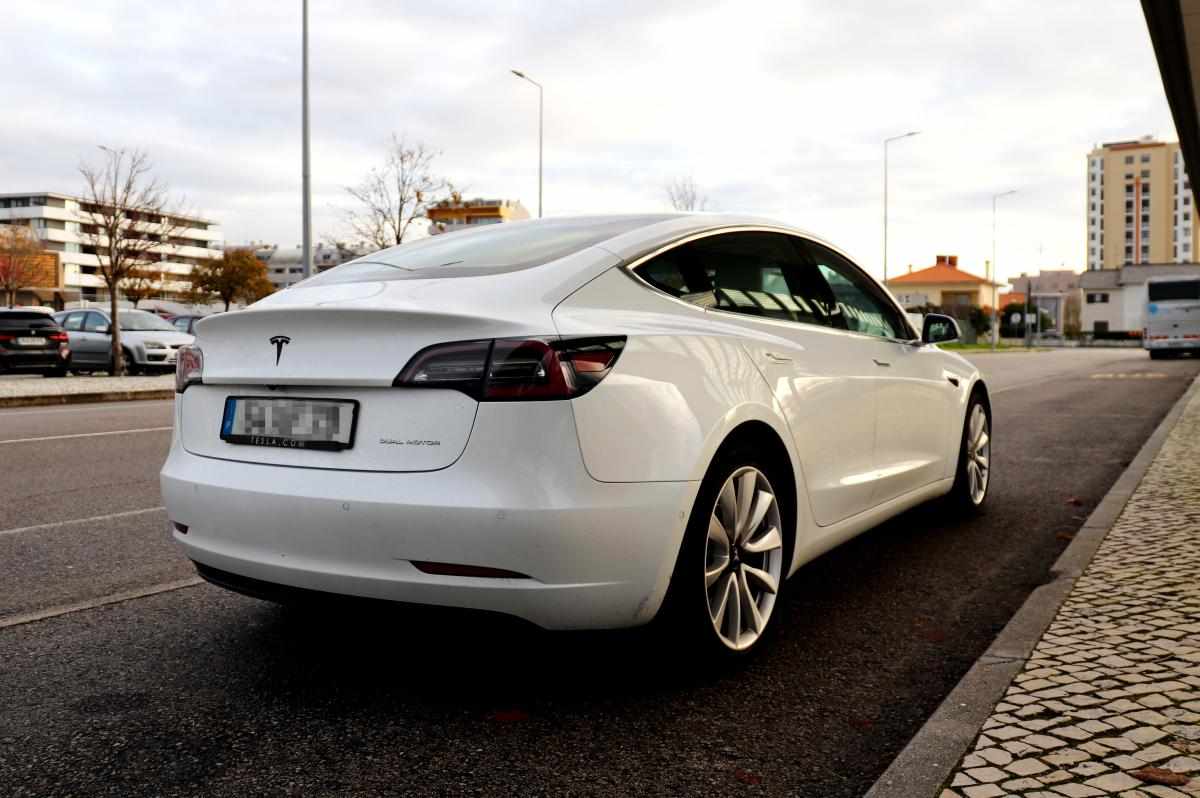 tesla-model-3-long-range-awd-2019-eletrico