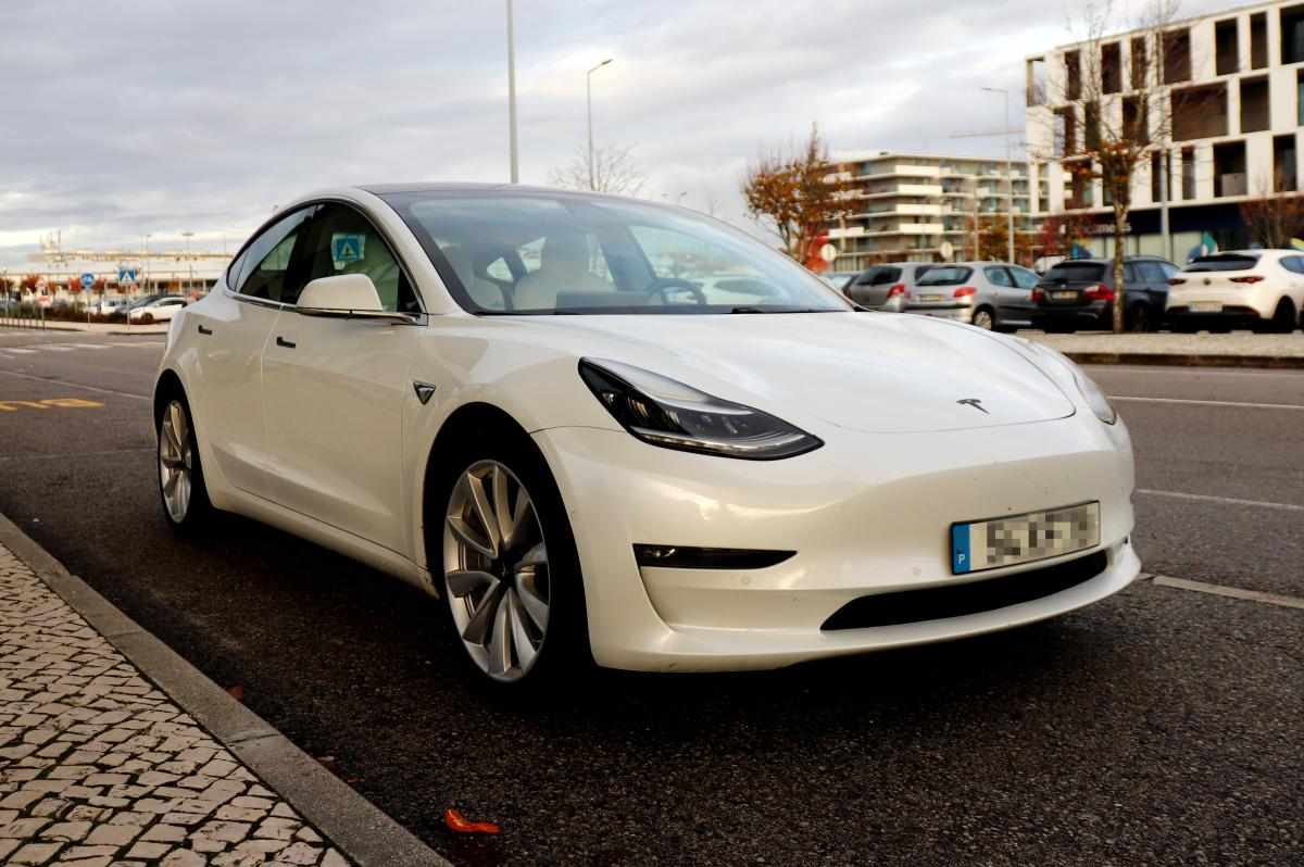 tesla-model-3-long-range-awd-2019-eletrico