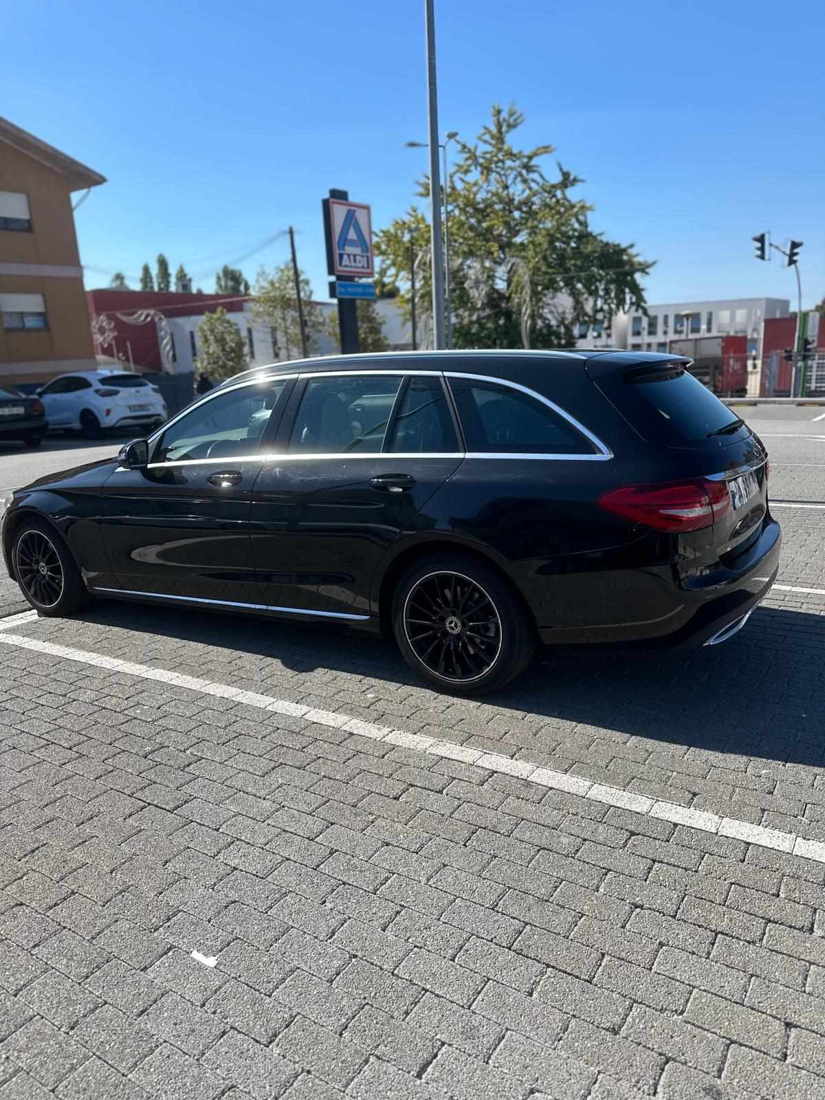 mercedes-benz-200-2017-diesel-1600cc