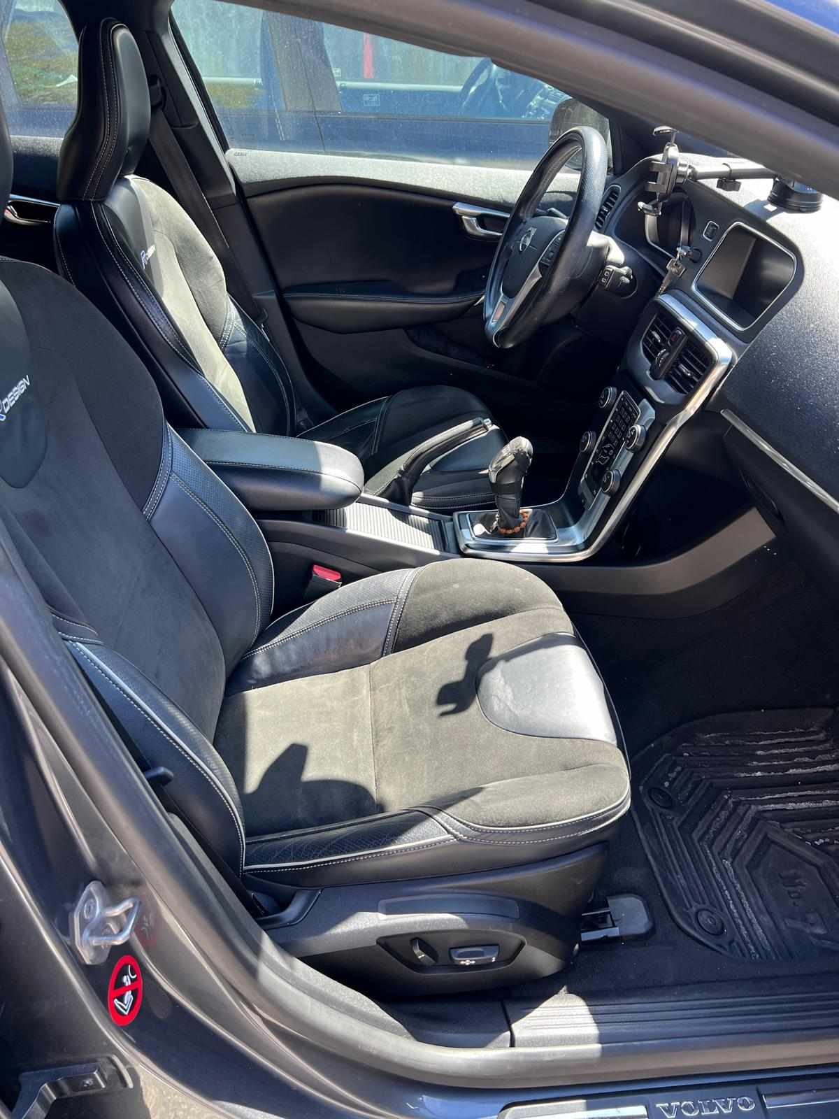 volvo-v40-1-6-d2-2013-diesel-1560cc