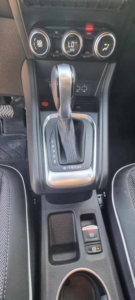 renault-captur-1-6-e-tech-hybrid-2022-gasolina-1598cc
