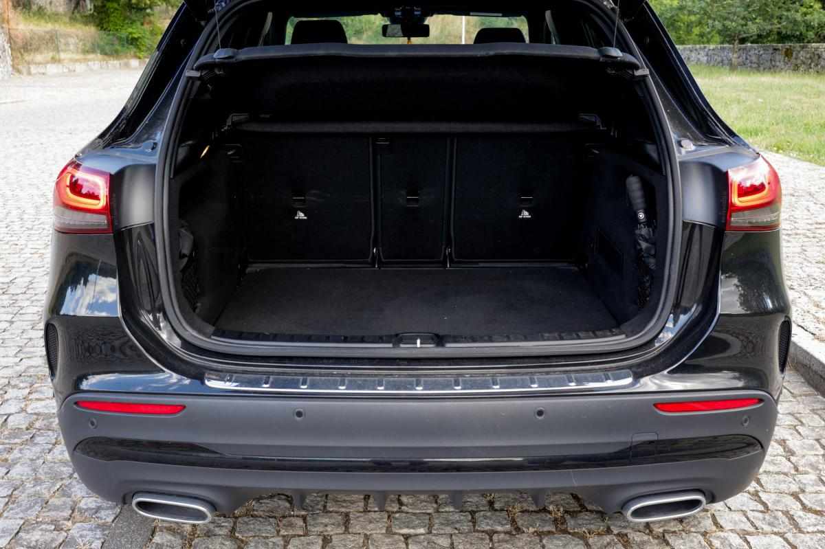 mercedes-benz-gla-250-e-2023-gasolina-1332cc