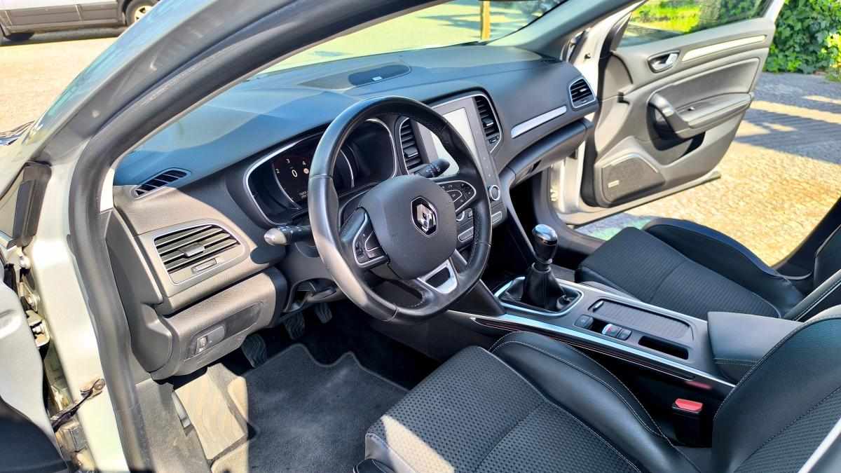 renault-megane-sport-tourer1-5-dci-bose-edition-2017-diesel-1461cc