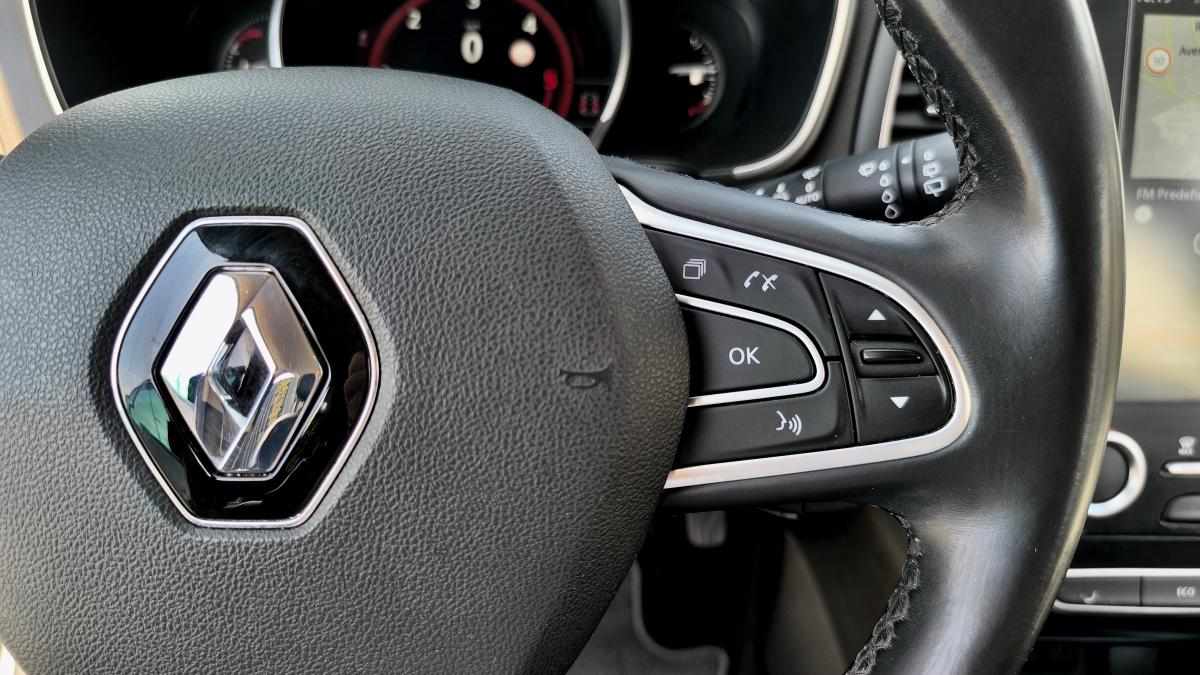 renault-megane-sport-tourer1-5-dci-bose-edition-2017-diesel-1461cc