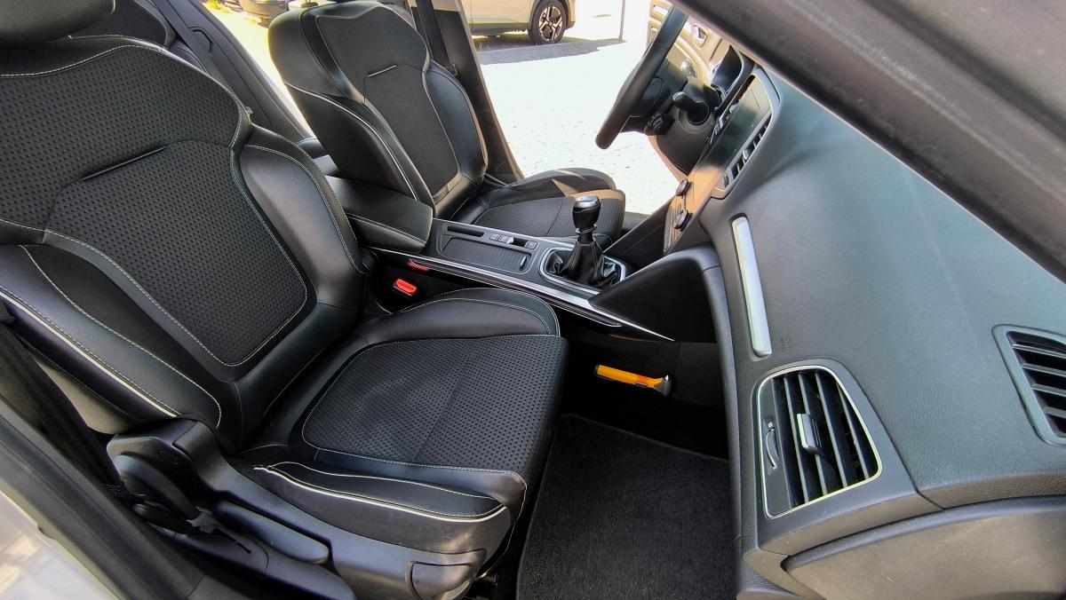 renault-megane-sport-tourer1-5-dci-bose-edition-2017-diesel-1461cc