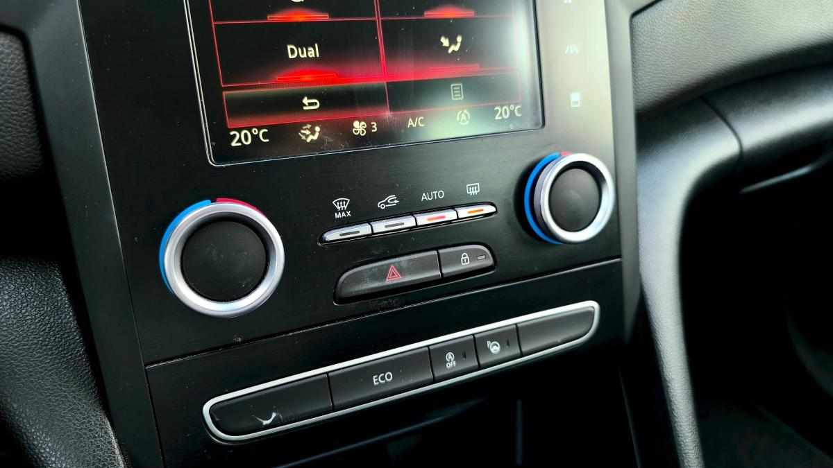 renault-megane-sport-tourer1-5-dci-bose-edition-2017-diesel-1461cc