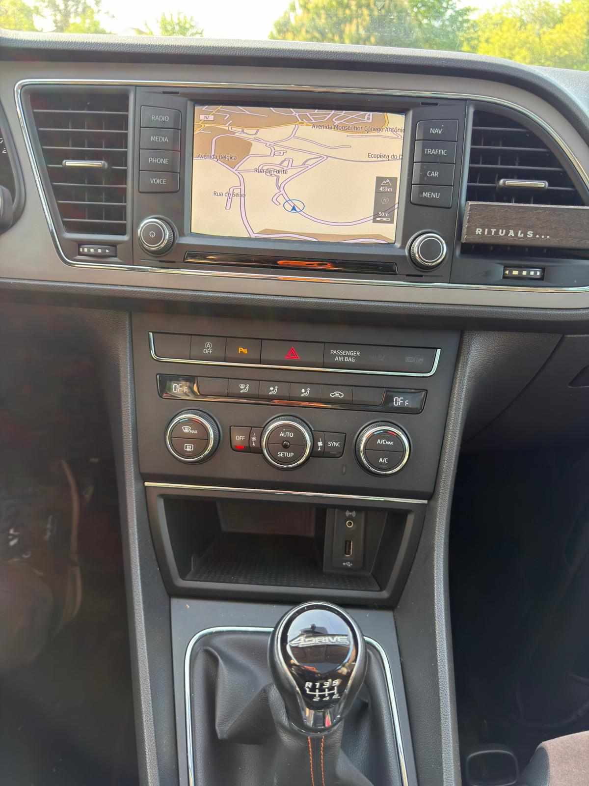 seat-leon-1-6-tdi-4x4-2016-diesel-1598cc