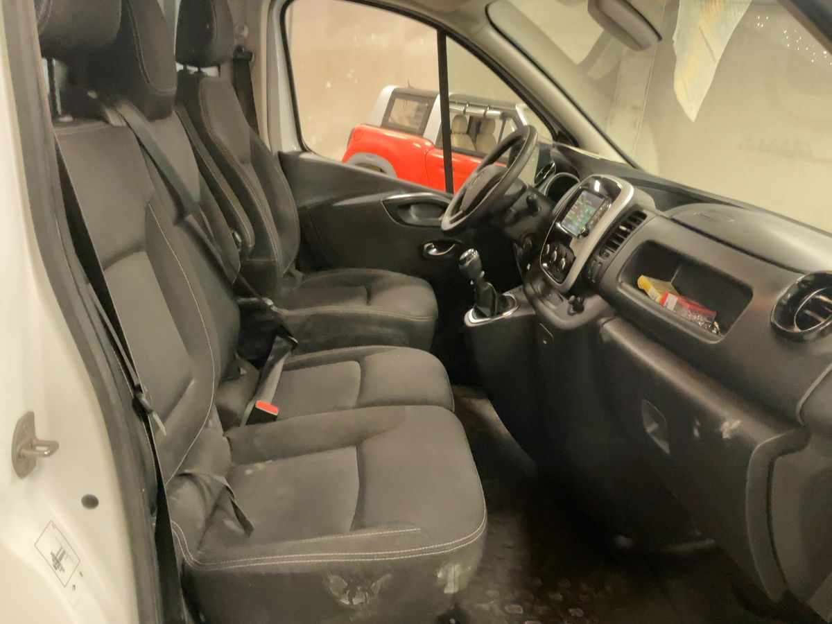 renault-trafic-2-0-150cv-2021-diesel-1997cc