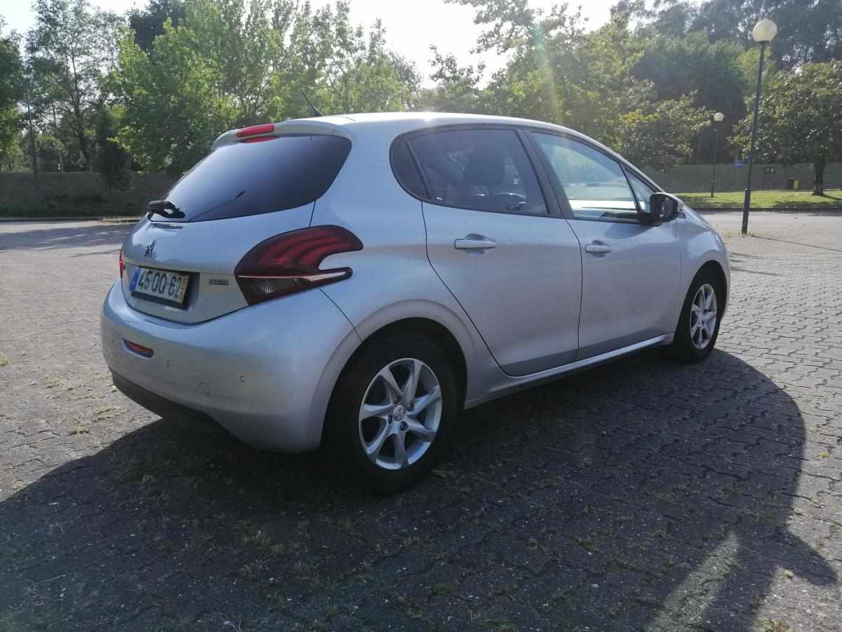 peugeot-208-1-6-bluehdi-2015-diesel-1560cc