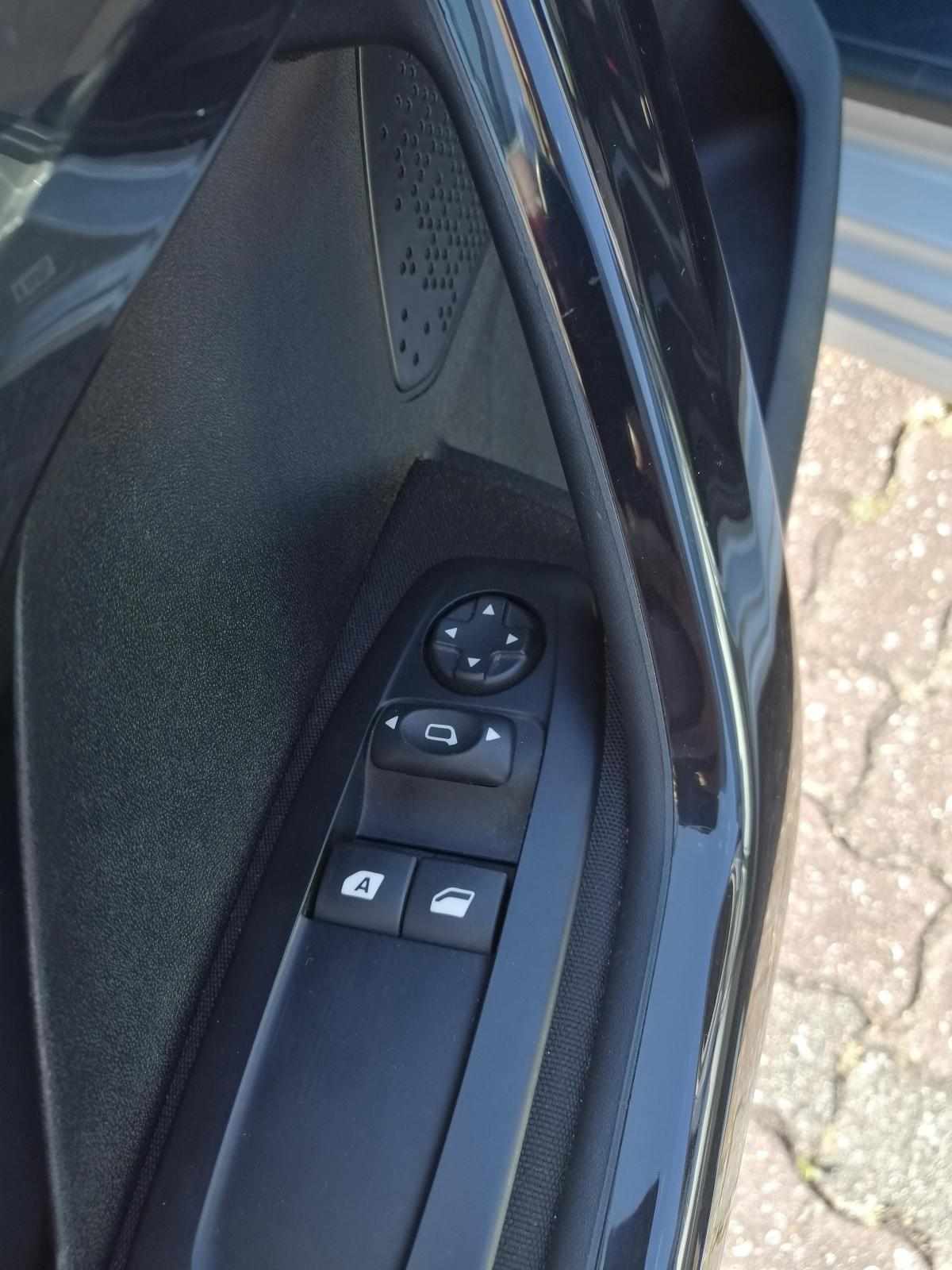 peugeot-208-1-6-bluehdi-2015-diesel-1560cc