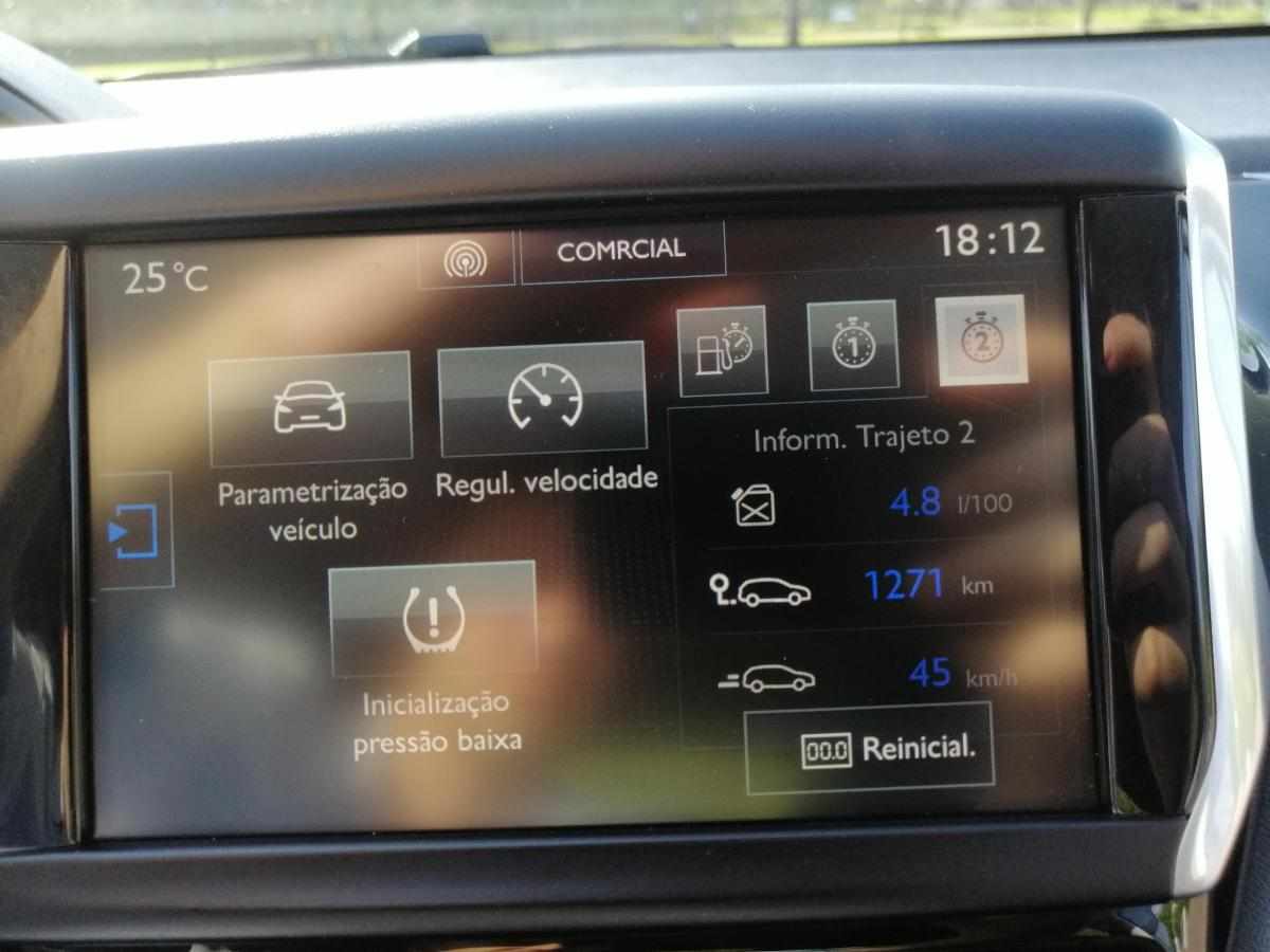 peugeot-208-1-6-bluehdi-2015-diesel-1560cc