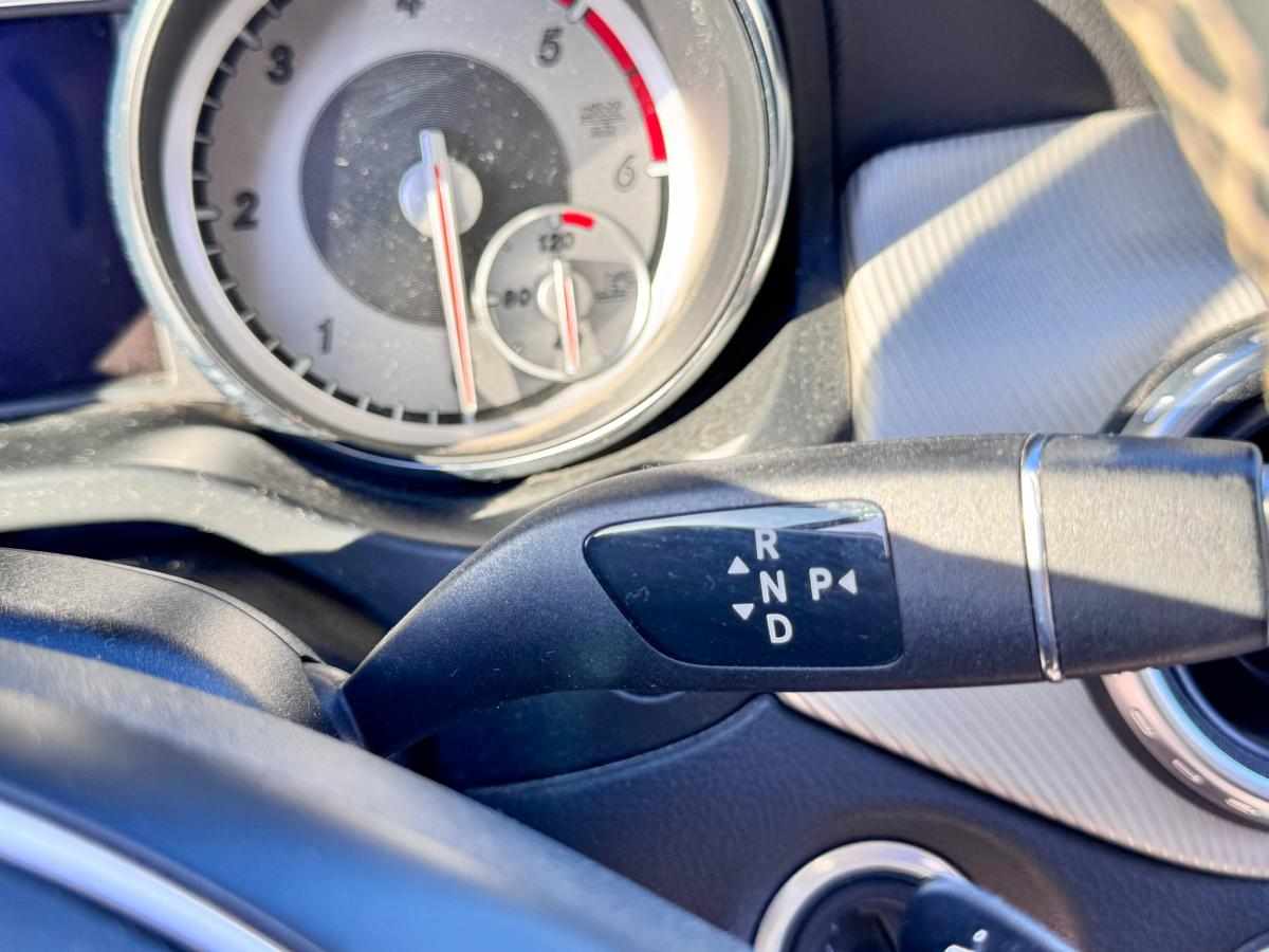 mercedes-benz-gla-220-d-2016-diesel-2143cc