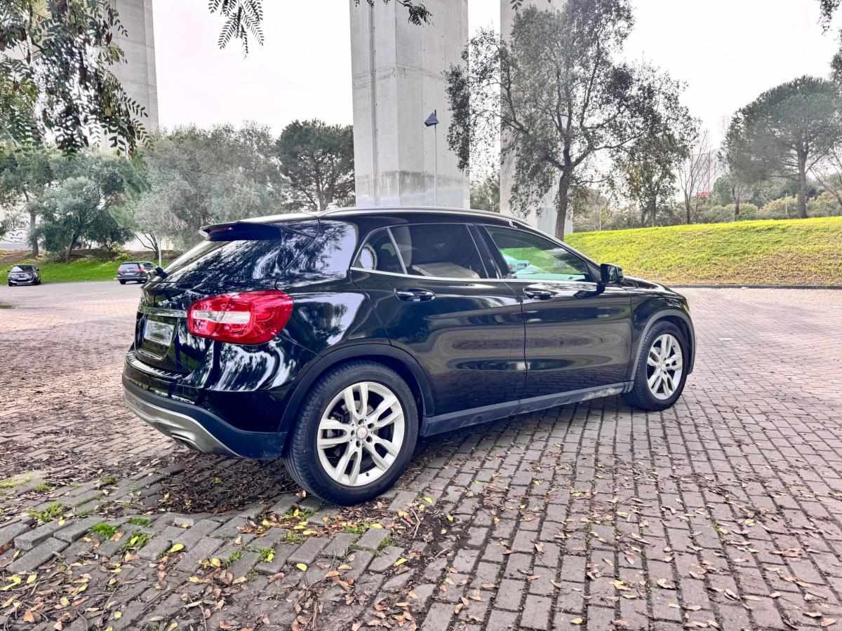 mercedes-benz-gla-220-d-2016-diesel-2143cc