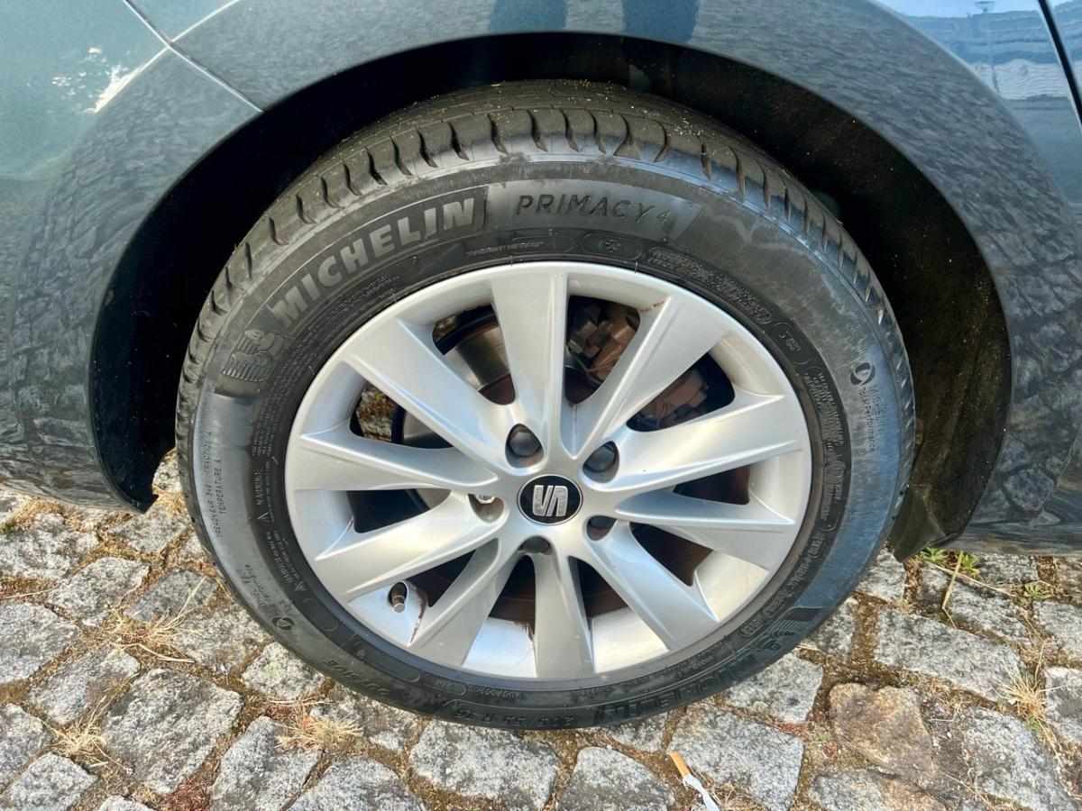 seat-leon-1-6-tdi-2019-diesel-1598cc