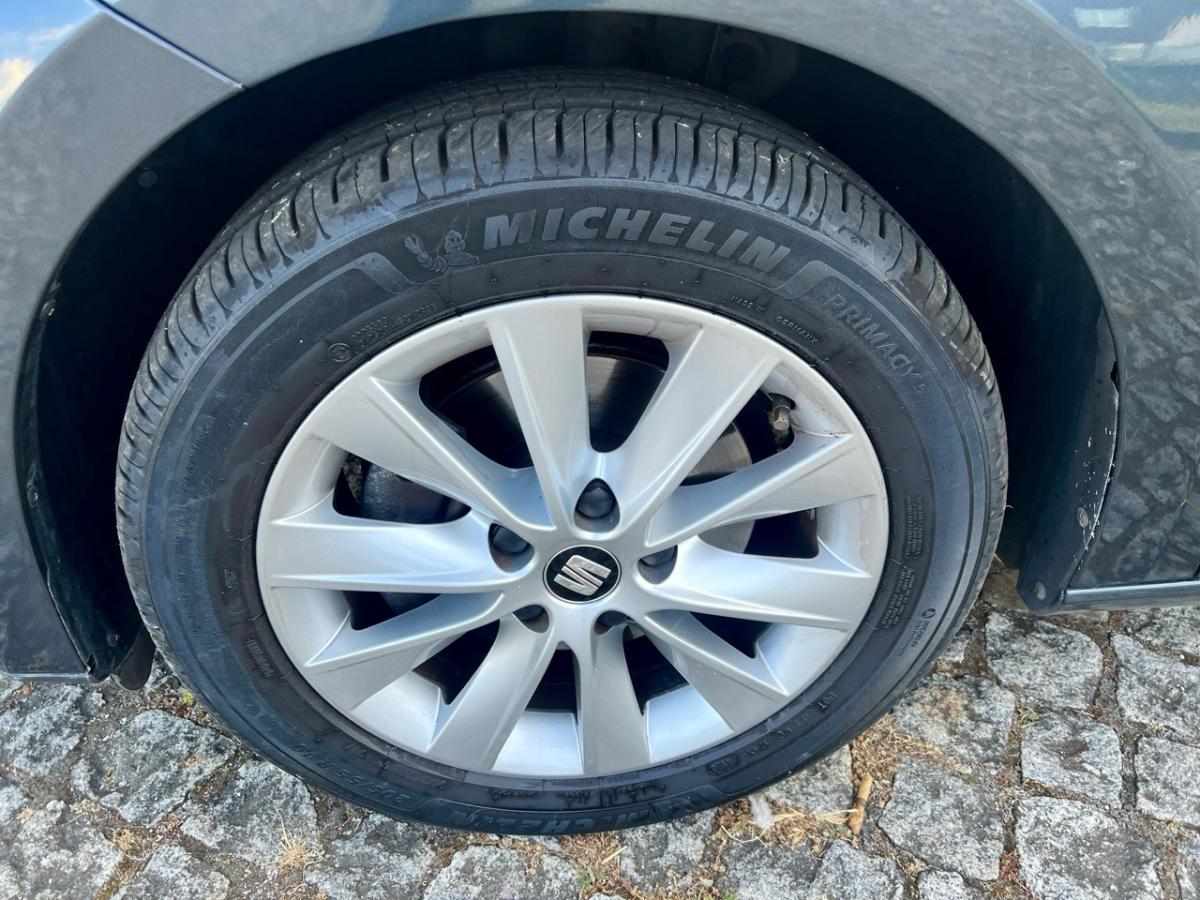 seat-leon-1-6-tdi-2019-diesel-1598cc