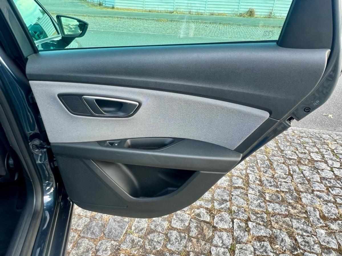 seat-leon-1-6-tdi-2019-diesel-1598cc