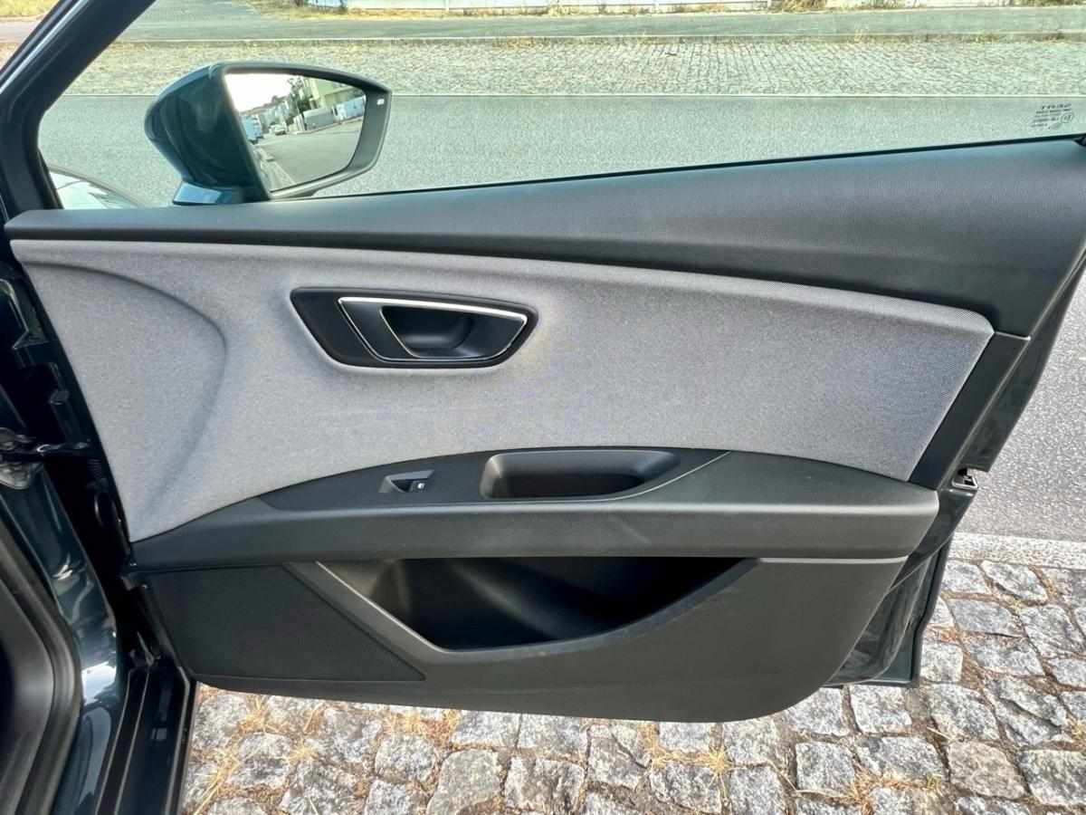 seat-leon-1-6-tdi-2019-diesel-1598cc