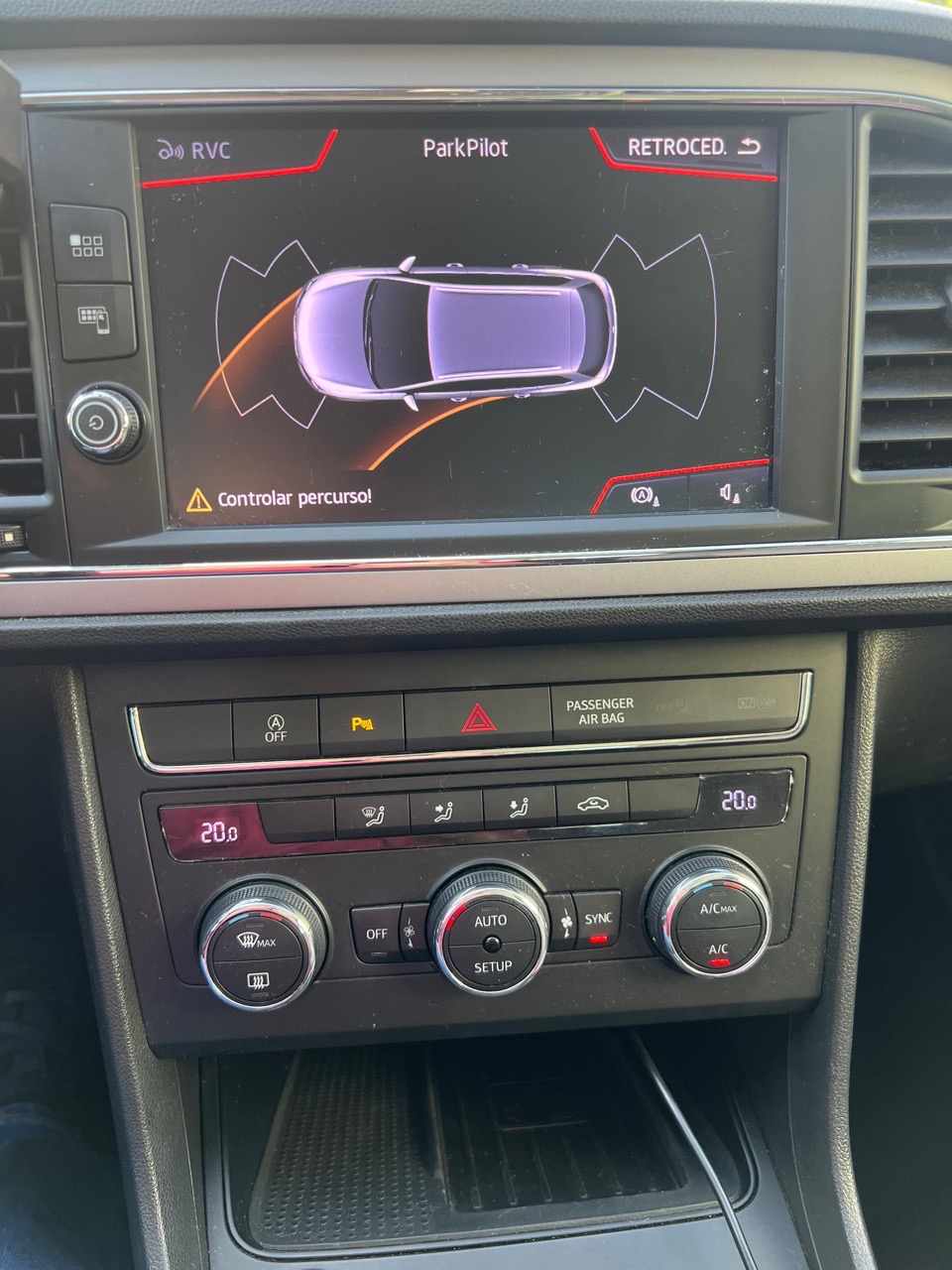 seat-leon-1-6-tdi-2019-diesel-1598cc