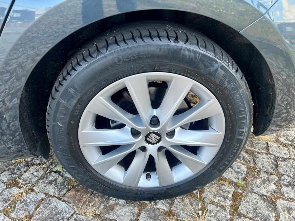 seat-leon-1-6-tdi-2019-diesel-1598cc