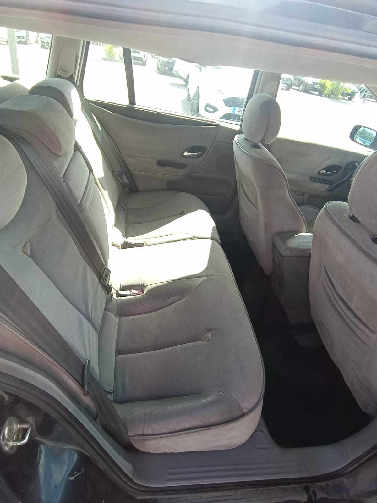 renault-laguna-1-6-2001-gasolina-1598cc