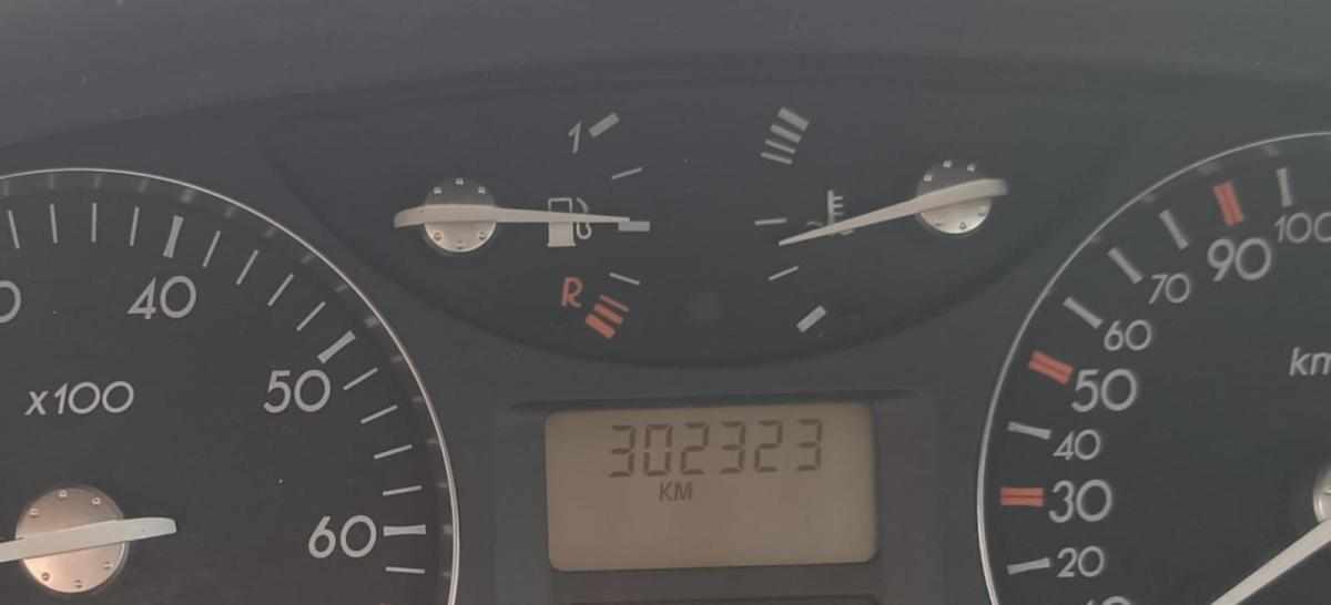 renault-laguna-1-6-2001-gasolina-1598cc