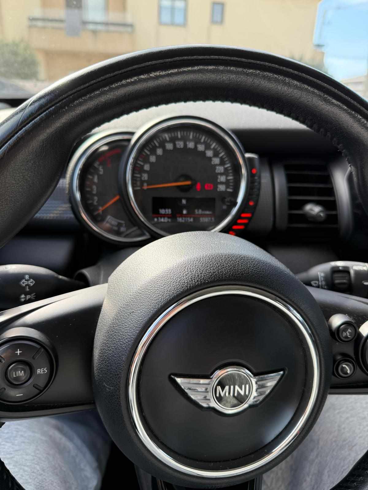 mini-hatch-d-1-5-2015-diesel-1496cc