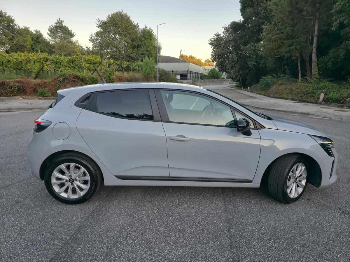 renault-clio-1-0tce-2025-gasolina-999cc
