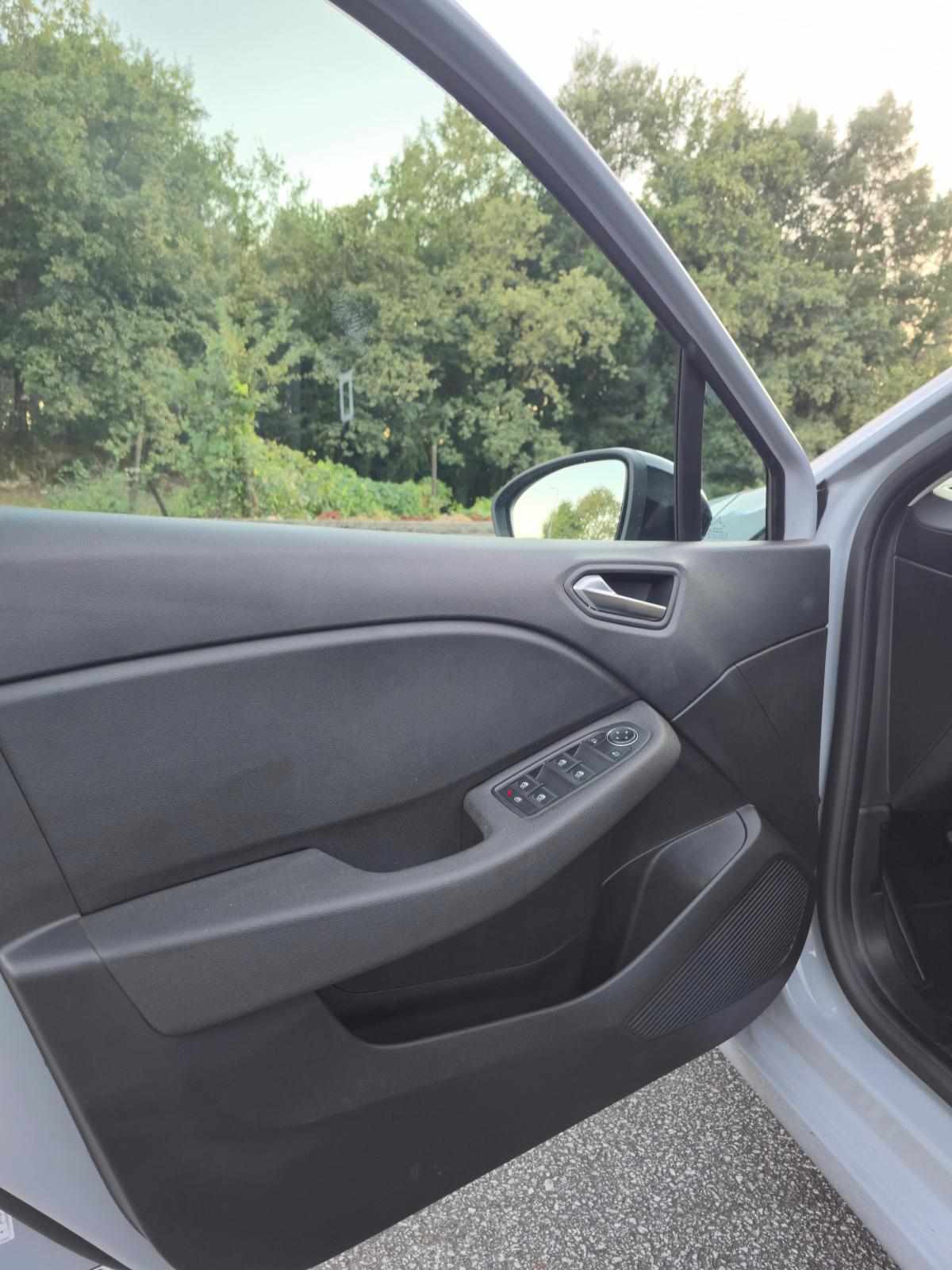 renault-clio-1-0tce-2025-gasolina-999cc