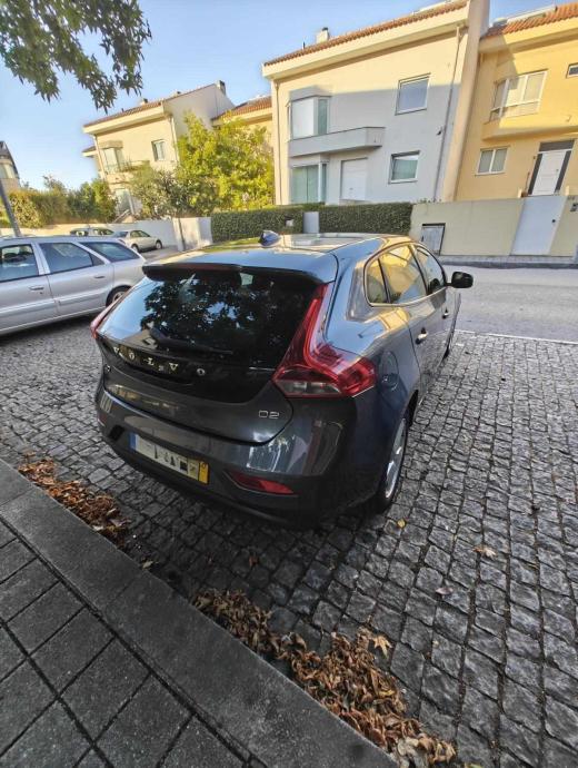 volvo-v40-d2-2015-diesel-1560cc
