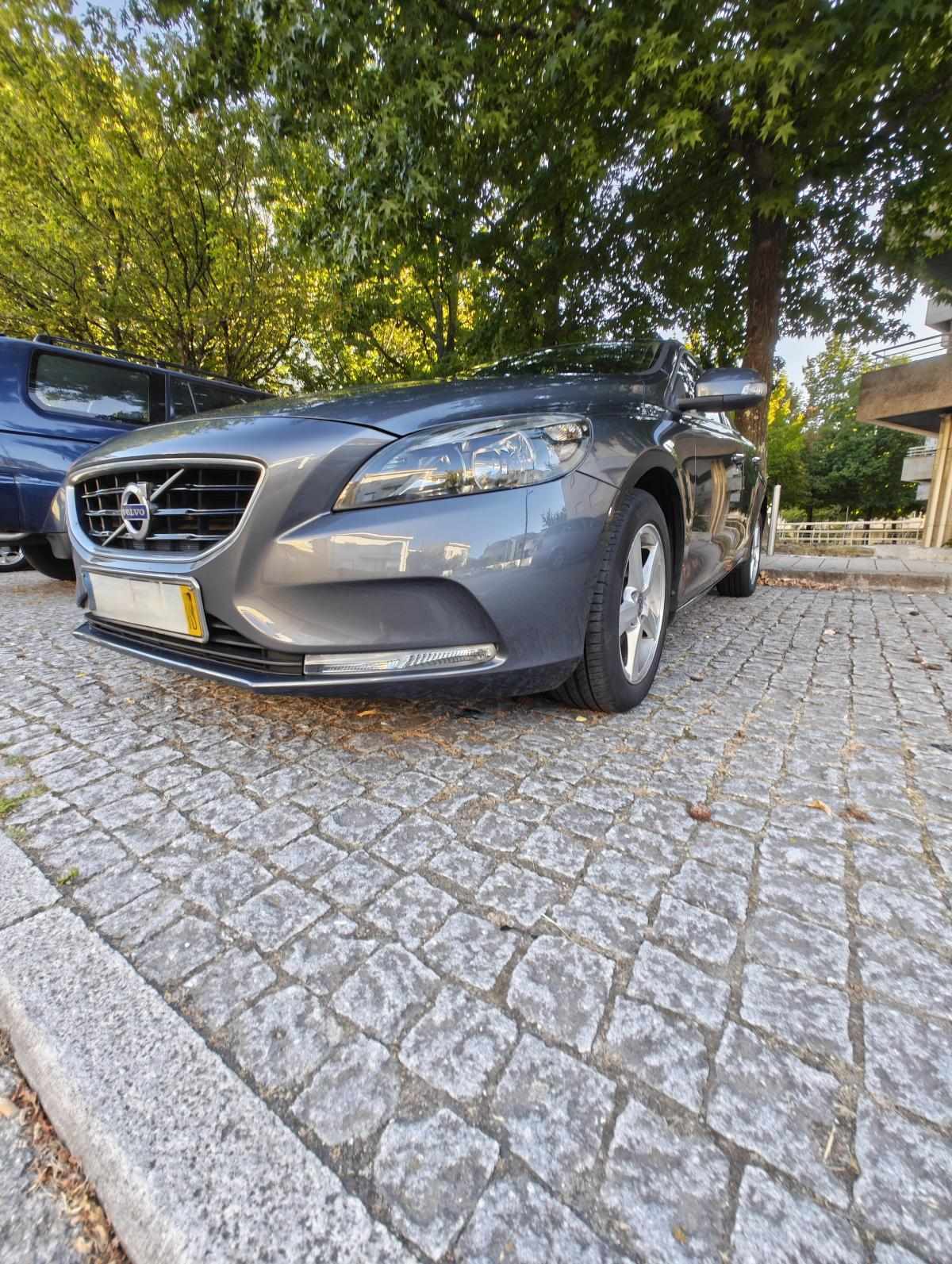 volvo-v40-d2-2015-diesel-1560cc
