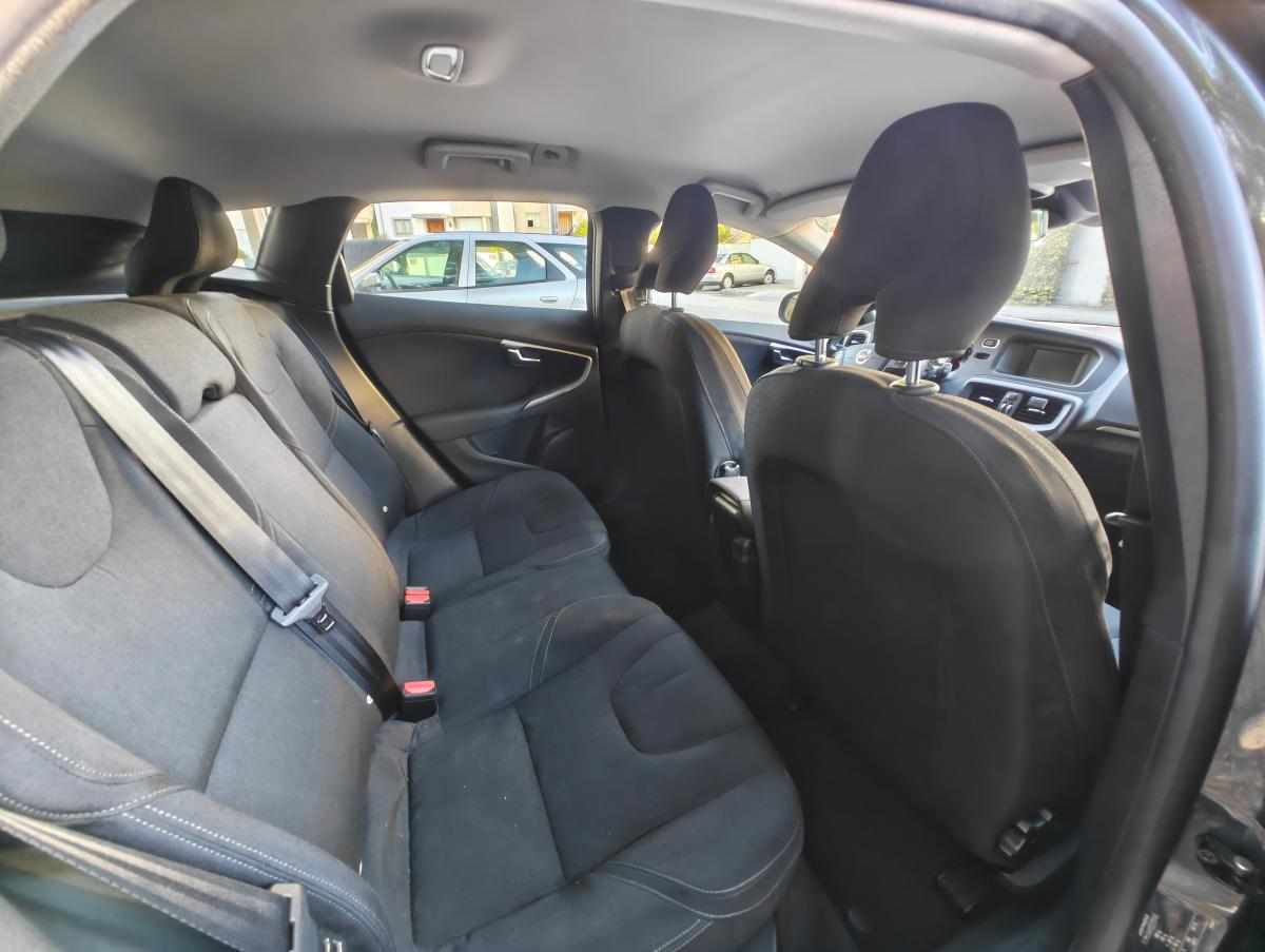 volvo-v40-d2-2015-diesel-1560cc