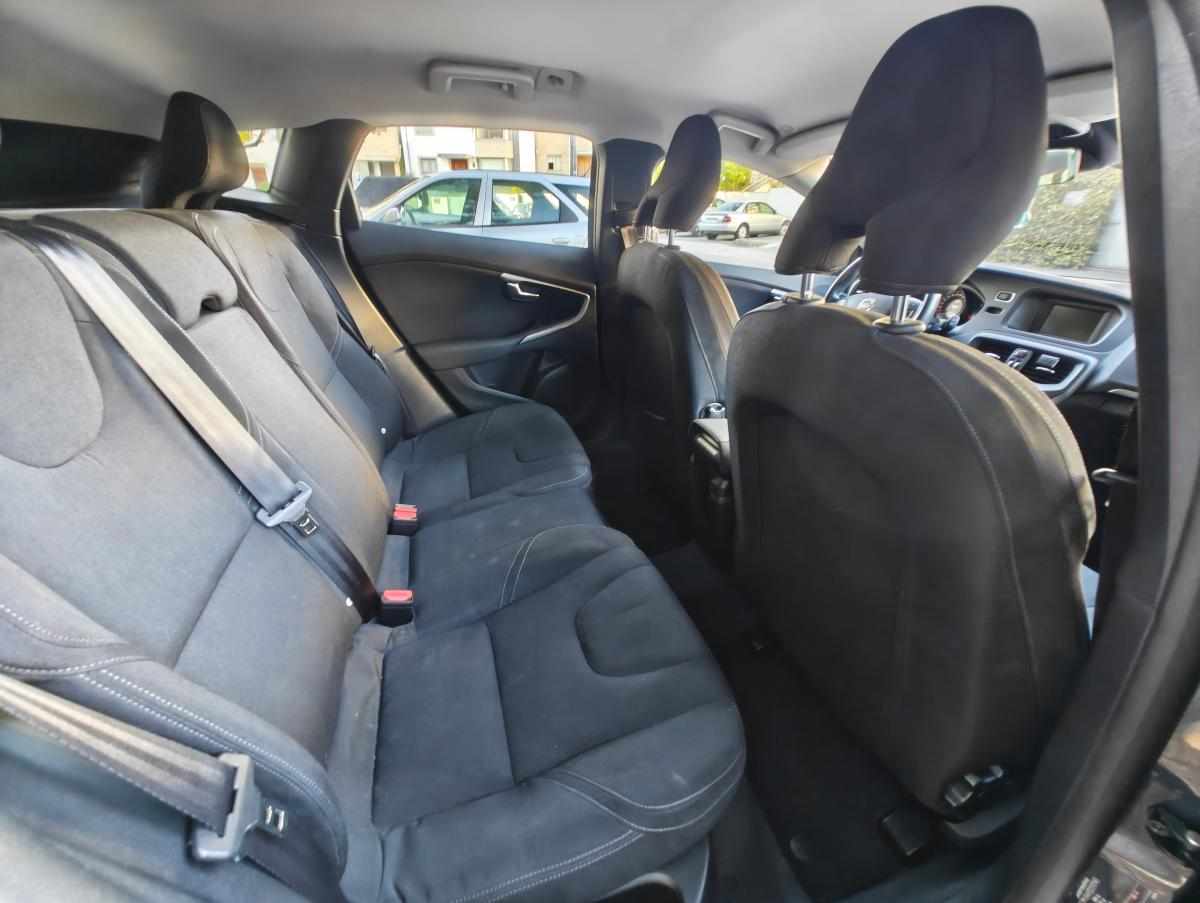 volvo-v40-d2-2015-diesel-1560cc