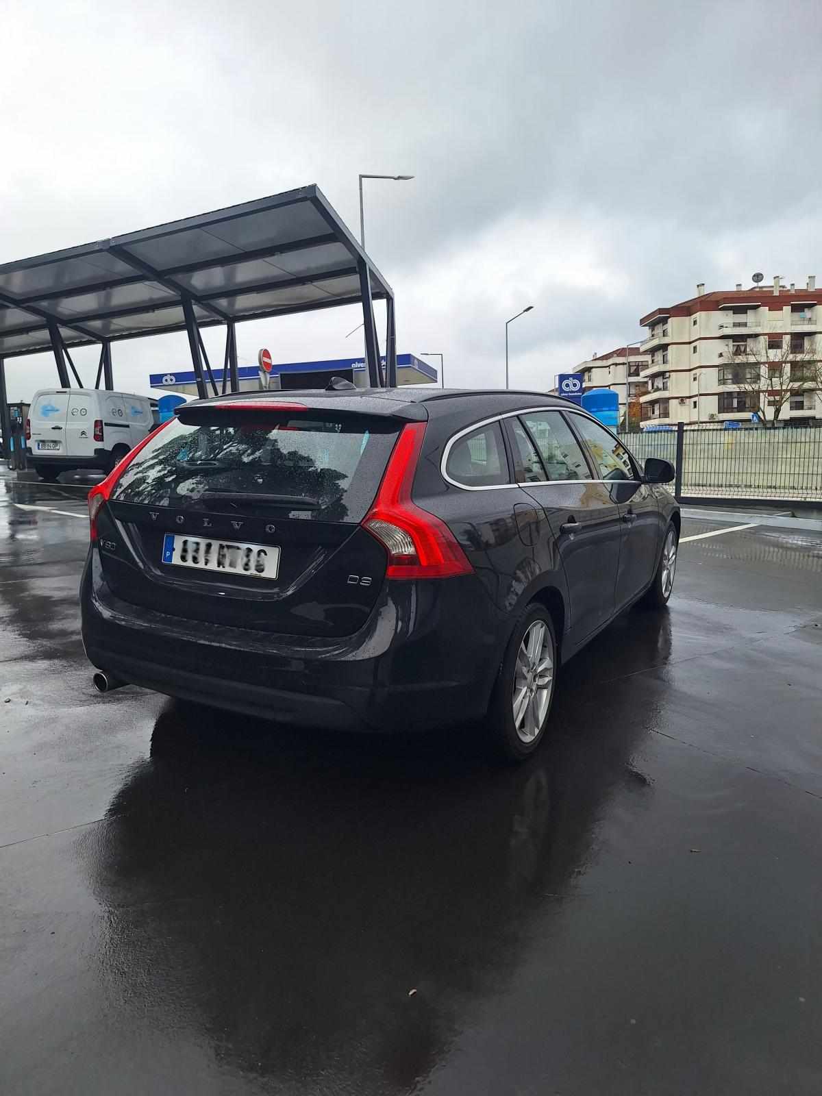 volvo-v60-2-0-d3-2011-diesel-1984cc