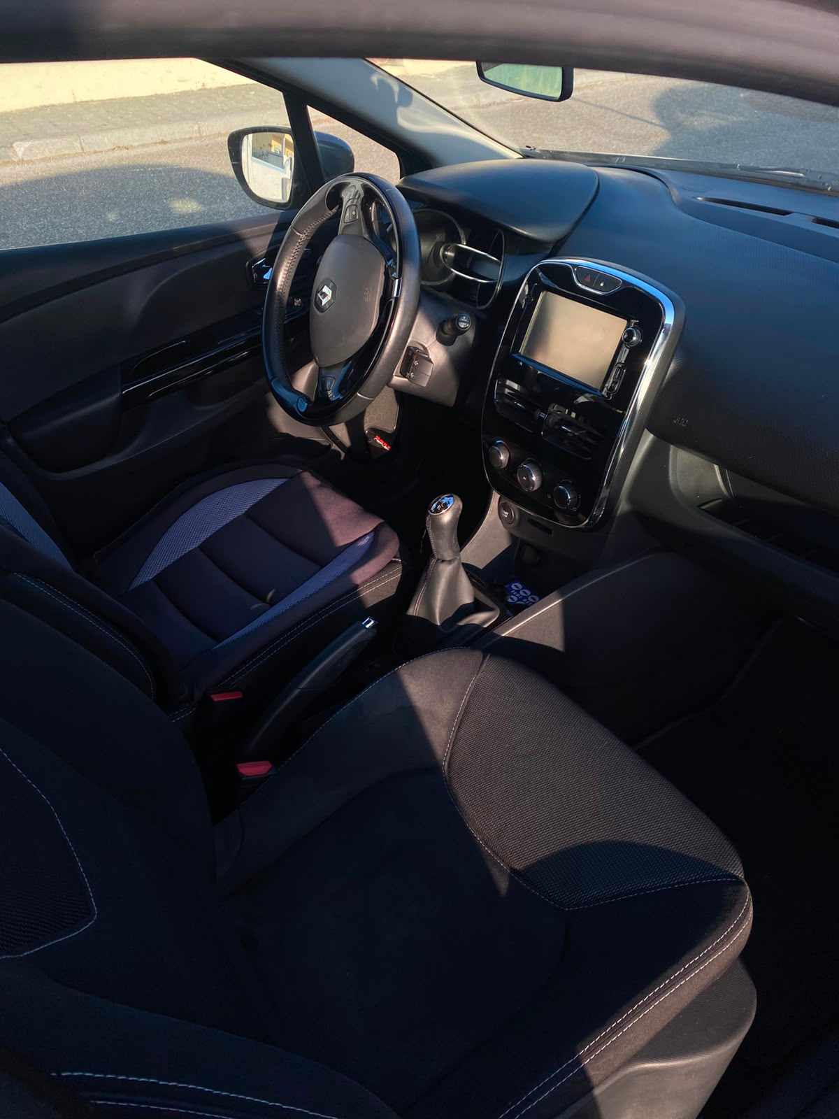 renault-clio-0-9-tce-2015-gasolina-898cc