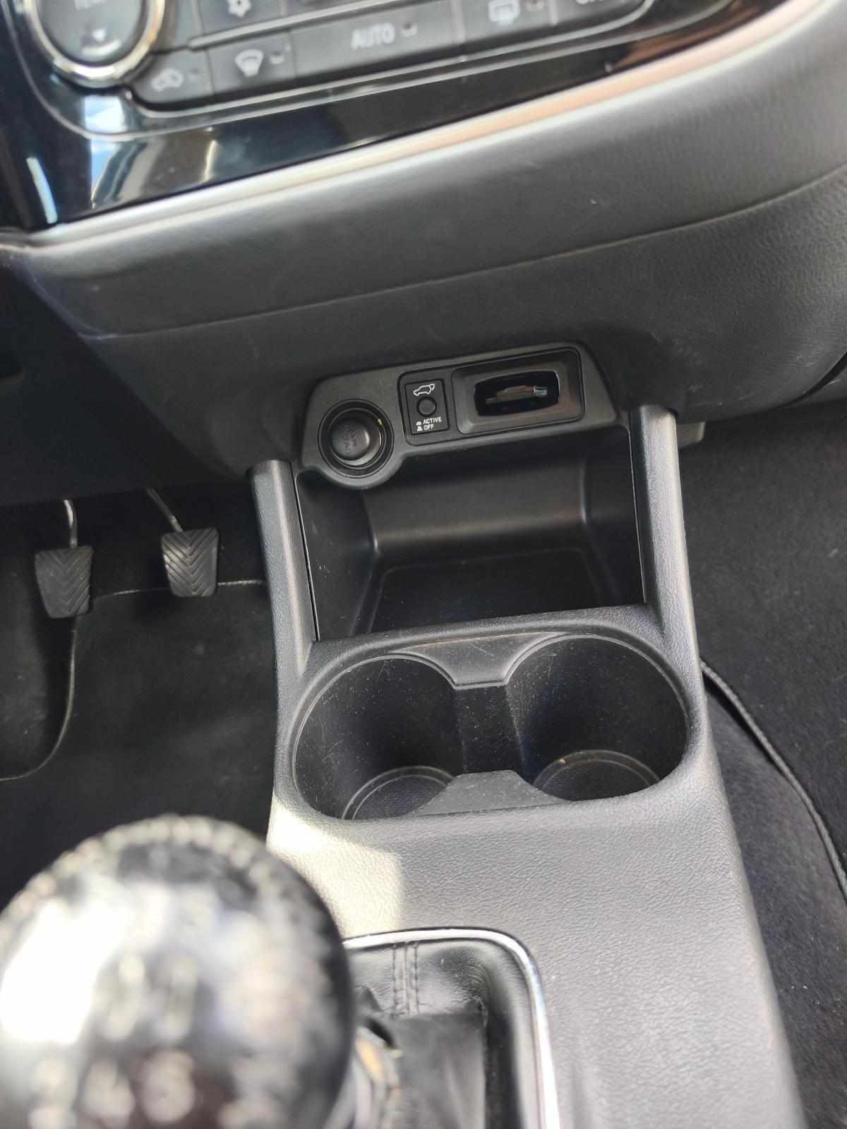 mitsubishi-outlander-2-3-150cv-2013-diesel-2268cc
