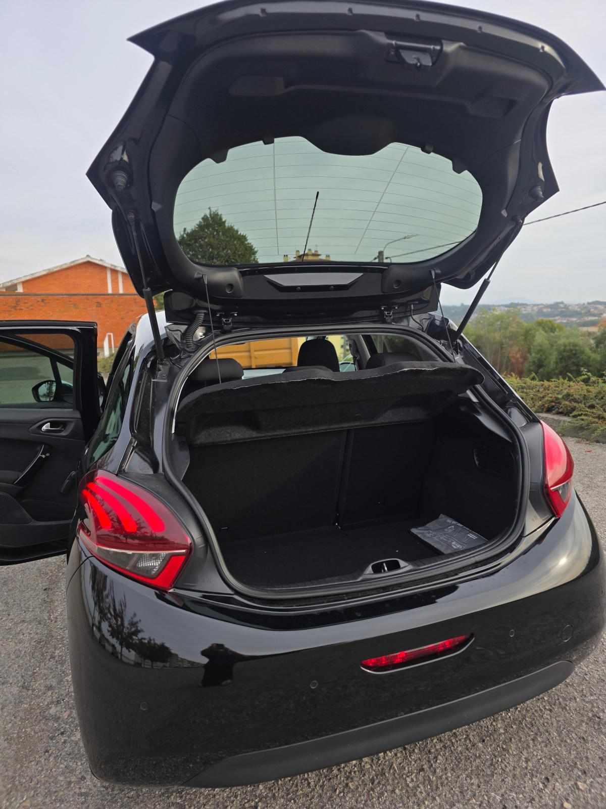 peugeot-208-1-2-vti-2016-gasolina-1199cc