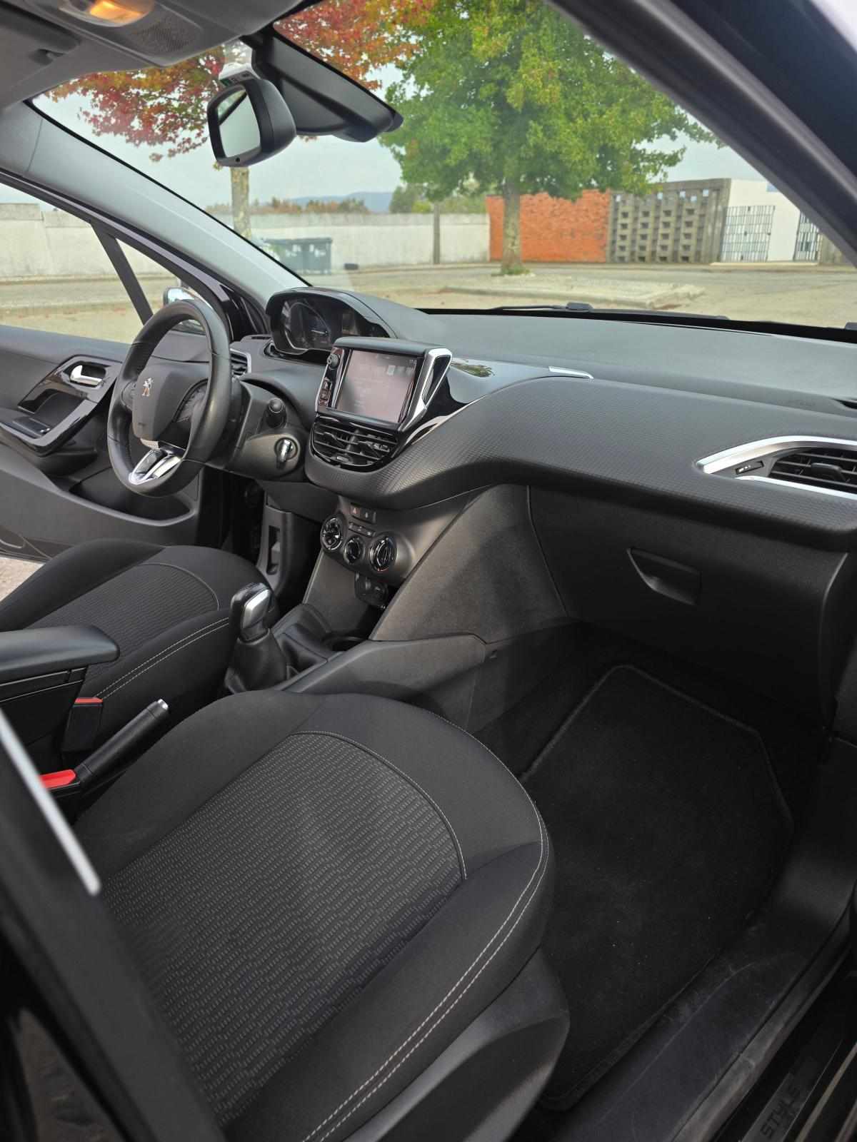 peugeot-208-1-2-vti-2016-gasolina-1199cc