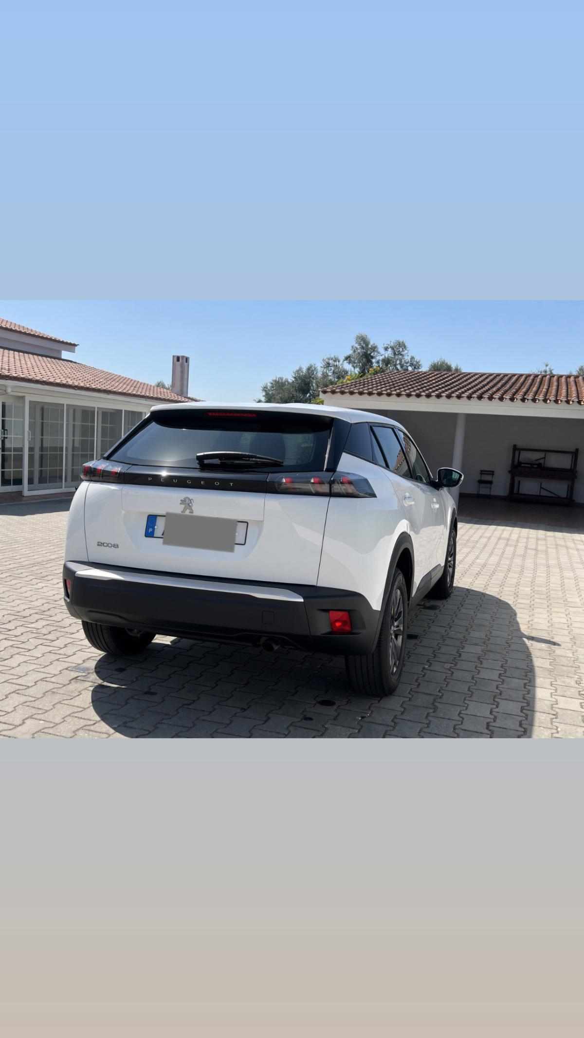 peugeot-2008-1-2-puretech-2021-gasolina-1199cc