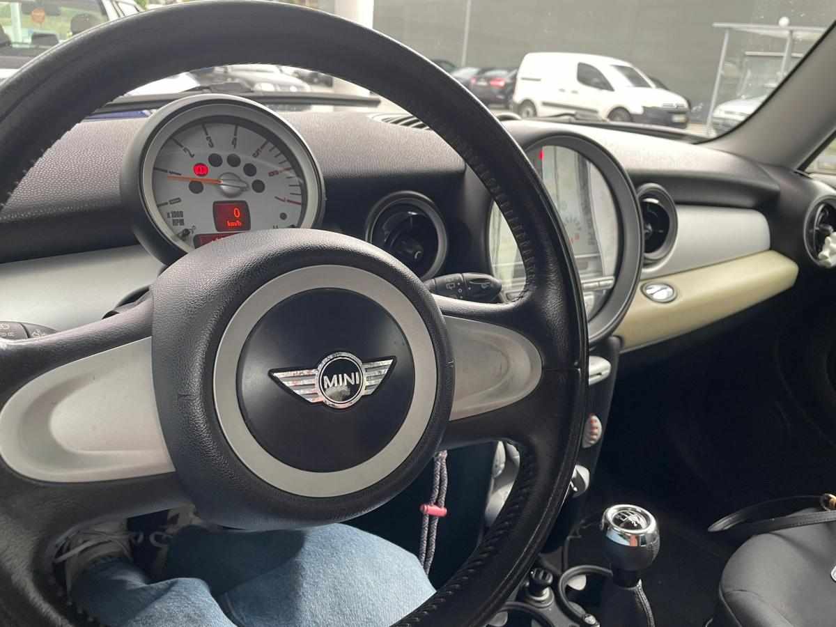 mini-hatch-d-2-0-2008-diesel-1560cc