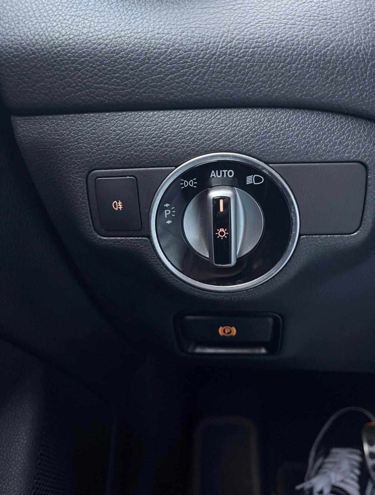 mercedes-benz-cla-220-d-2018-diesel-2143cc