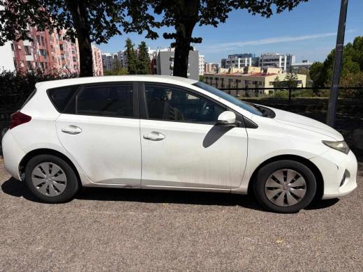 toyota-auris-1-4-d-4d-2014-diesel-1364cc