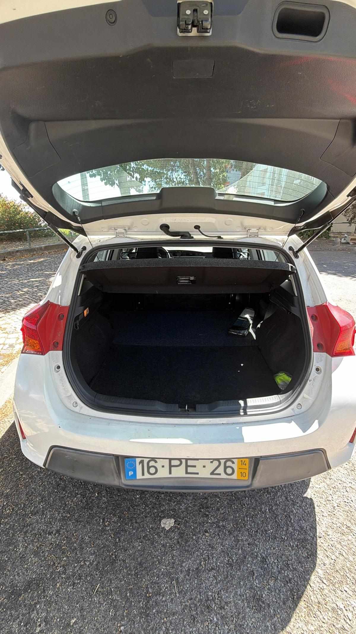 toyota-auris-1-4-d-4d-2014-diesel-1364cc
