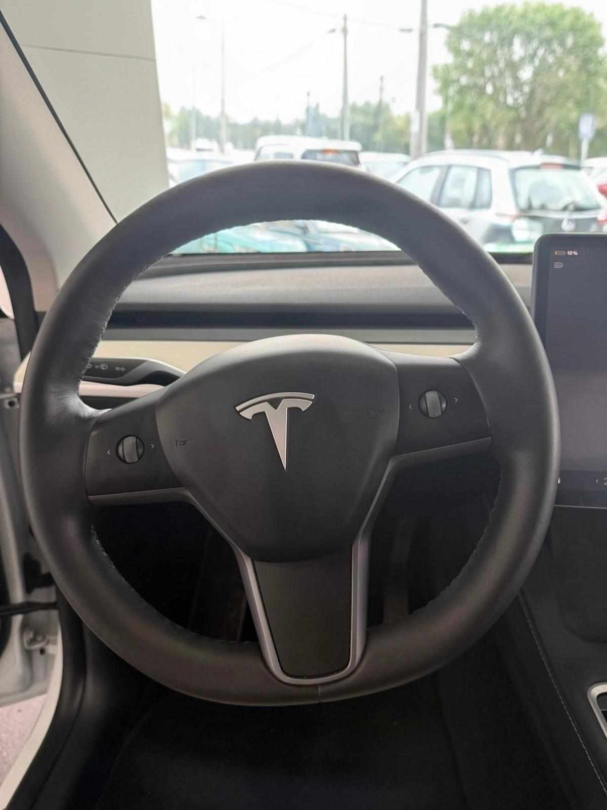 tesla-model-y-long-range-rwd-2022-eletrico